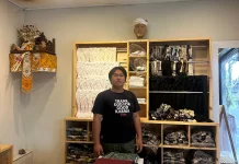 Mengintip Peluang Menjanjikan di Busana Adat