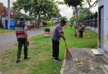Gilimanuk Gencarkan Gotong-Royong, Sisa Sampah Mudik Disapu Bersih