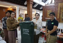 TP PKK Denpasar Bagikan Bag Komposter, Dorong Pengelolaan Sampah dari Sumber