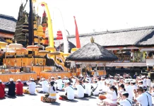 PLN Perkuat Kelistrikan di Pura Besakih Jelang IBTK 2026