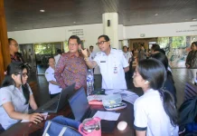 Deputi KemenPANRB Tinjau RPKD Denpasar, Apresiasi Inovasi Radio Inklusi