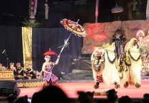 Tujuh Duta Kecamatan Meriahkan Parade Bapang Barong di Gianyar