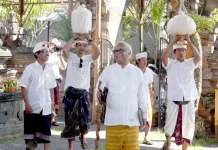 Beryadnya Sesuai kemampuan Dilandasi Ketulusan Hati