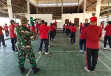 Babinsa Belumbang Wujudkan Desa Sehat dan Harmonis bersama Lansia