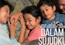 Film dalam Sujudku Sujud Sunyi saat Cinta Mulai Retak