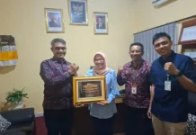Dinas PMD Gianyar Terima Penghargaan Program JAKON Desa