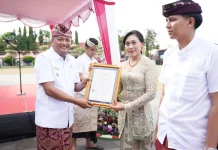 Ketua TP Posyandu Gianyar Terima HKI, Perkuat Transformasi Layanan Kesehatan