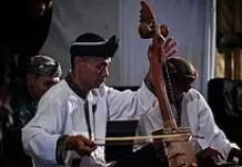 Kesenian Tarawangsa Tradisi Musik Sakral Masyarakat Sunda