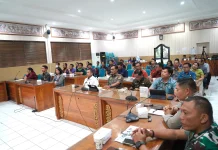 Pimpin Rapat Teknis, Bupati Satria Matangkan Kesiapan Festival Semarapura ke-8