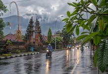 Kemarau Belum Stabil, BMKG Sebut Hujan Masih Berlanjut Sepekan ke Depan