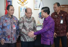 Optimalkan PAD, Bupati Satria Konsultasikan Perda Pajak dan Retribusi ke Mendagri