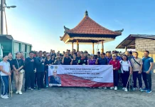Disnaker Gianyar dan Serikat Pekerja Gelar Aksi Bersih Pantai