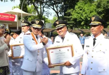 Raih Peringkat 7 Nasional, Bupati Gianyar Terima Penghargaan