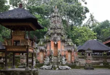 Konsep Tri Murti di Bali Tercermin dalam Keberadaan Kahyangan Tiga