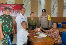 Kawal Program Kesejahteraan Warga Kurang Mampu, Babinsa Dampingi Penyaluran BLT