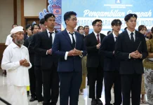 Kanwil Kemenkum Bali Gelar Pengambilan Sumpah Kewarganegaraan 23 WNI