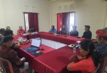 Babinsa Batuaji Kawal Penanganan Sampah dengan  Edukasi Pemilahan Sampah