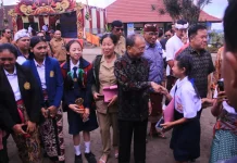 Wayan Koster Kobarkan Semangat Pendidikan di HUT SMKN 3 Kintamani