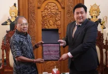 Gubernur Siquijor Filipina Terima Masukan dari Gubernur Koster