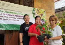 Irit dan Hemat Biaya, IRT di Denpasar Ubah Sampah Dapur Jadi Nutrisi Anggrek