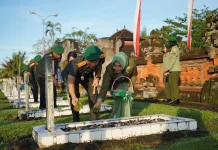 Hari Bakti Kodam Udayana Diisi Ziarah dan Bakti Sosial
