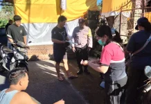 Bhabinkamtibmas Desa Tusan Amankan Kegiatan Vaksinasi Rabies