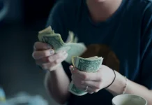 Mengenal Dark Pattern Trik Psikologi yang Membuat Kita Candu Belanja di Game
