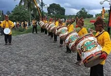 Tambua Tasa Kesenian Tradisional Khas Pariaman Sumatera Barat