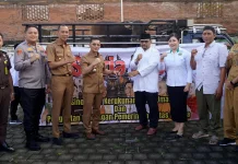 Bupati Klungkung Serahkan Hewan Kurban ke MUI