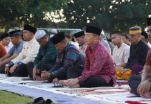 Pangdam IX/Udayana Salat Iduladha Bersama Masyarakat