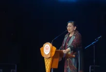 Putri Koster: Krisis Penenun Muda Ancam Masa Depan Endek Bali