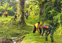 Karya Bakti Indonesia Asri Bersihkan Lingkungan Desa Aan