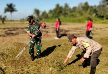 Semangat Kebersamaan, Babinsa dan Warga Wongaya Gede Peduli Lingkungan