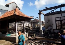 Wabup Klungkung Tinjau Korban Kebakaran di Desa Timuhun