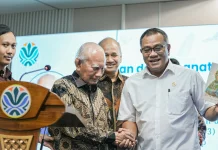 Menteri Jumhur Jadikan Warisan Emil Salim Panduan Lingkungan