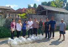 Gerak Nyata Babinsa Penarukan Investasi Ketahanan Pangan