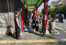 Patroli KRYD Sat Samapta Polres Klungkung Sambangi Kawasan Pertokoan Diponegoro