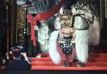 Ribuan Penonton Padati Parade Barong Ket PKB 2026