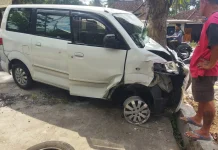Dua Mobil Tabrakan di Melaya, Dua WNA Tiongkok Terluka
