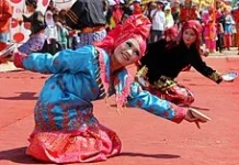 Pesona Tari Piring: Seni Atraksi Unik dan Warisan Identitas Budaya Minangkabau