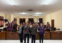 Diskominfo Gianyar Bersama KI Bali Gelar Bimtek Monev KIP 2026