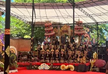 Sekaa Angklung Kerthiyasa Pukau Pengunjung PKB