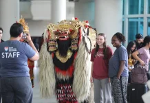 Bandara Ngurah Rai Hadirkan Parade Gebogan Meriahkan Libur Sekolah