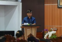 Wabup Ipat Sampaikan Pendapat Ranperda Inisiatif DPRD