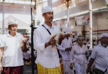 Yadnya Tak Diukur dari Besarnya Upakara, tetapi Ketulusan Hati