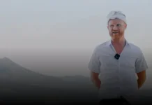 Pakai Baju Adat Bali, Jort Van Der Sande Ungkap Budaya dan Indahnya Bali