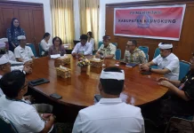 Bupati Satria Teken Pinjaman Rp18 Miliar untuk Penataan Kawasan Pura Watuklotok