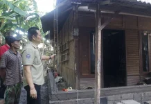 Bupati Kembang Tinjau BSPS Warga Loloan Barat