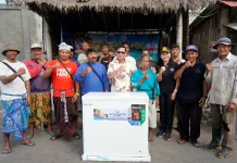 Bupati Satria Serahkan Bantuan Chest Freezer KKP RI