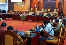 Macet Parah Gilimanuk, Puluhan Sopir Gedor DPRD Jembrana
